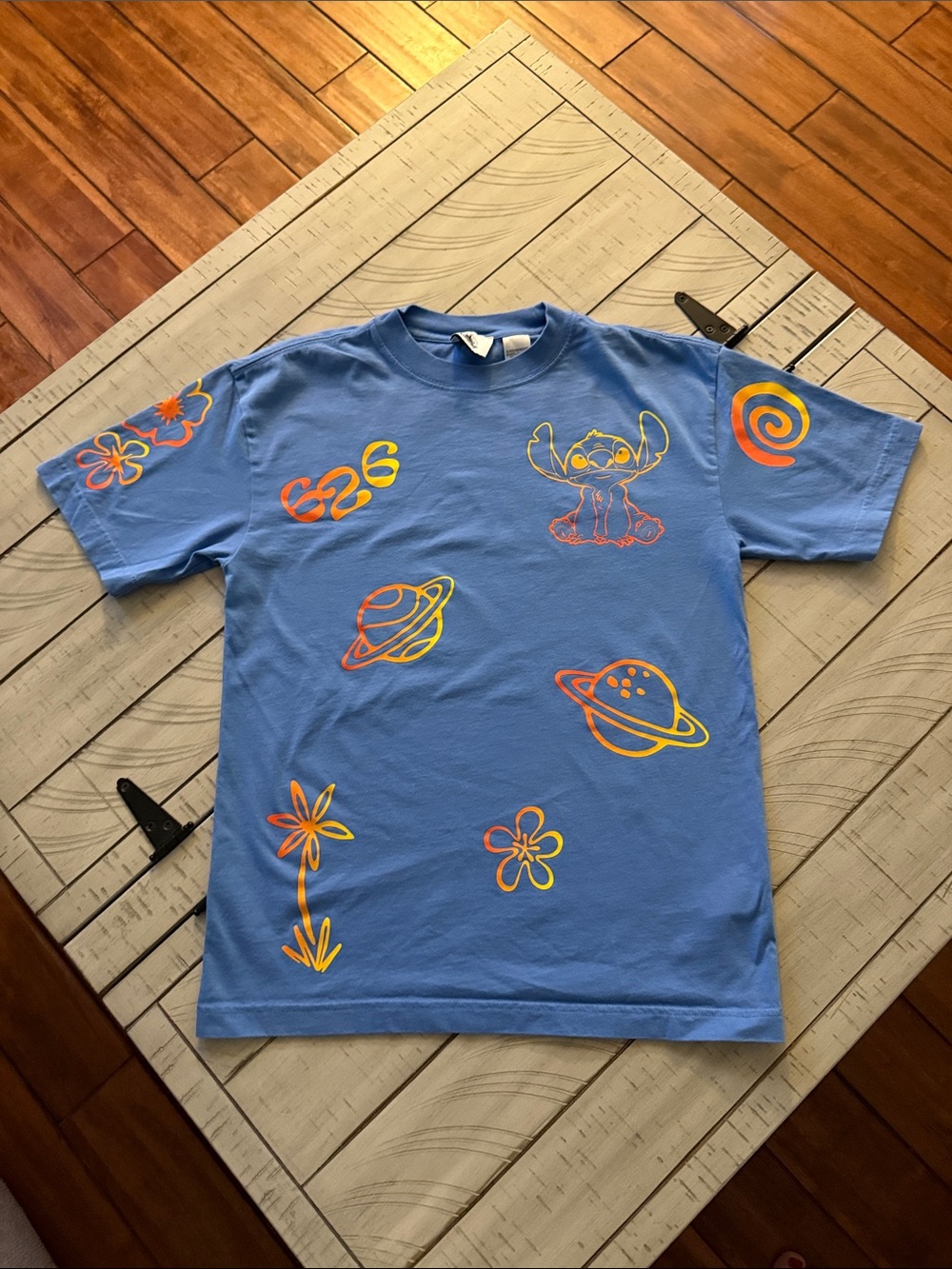 Disney Lilo & Stitch shirt size small